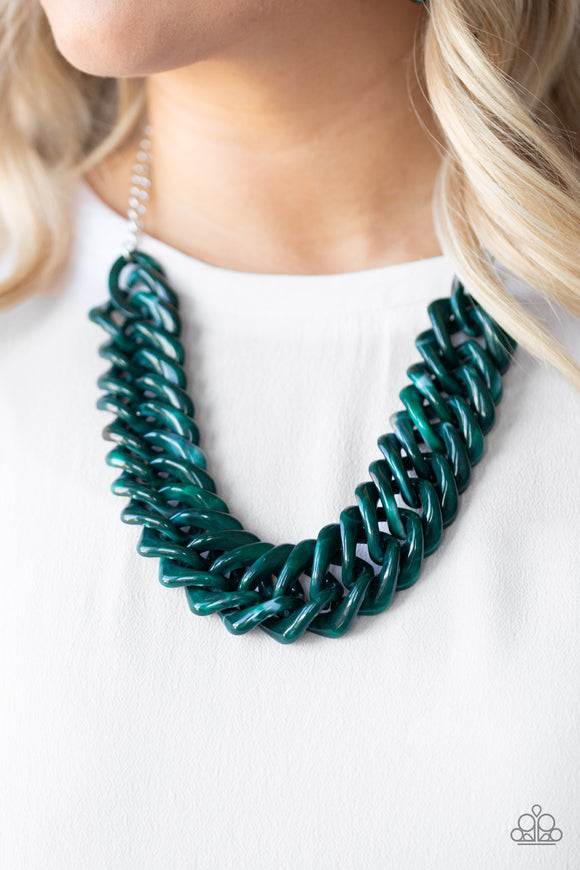 Comin In HAUTE - Green Necklace Paparazzi Accessories